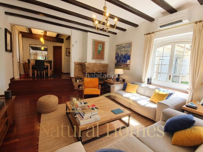 Foto 2d08c798-9c1d-4ffa-9c37-b1d6e73a9b34. Rent chalet with fireplace heating parking pool in Sant Andreu de Llavaneres