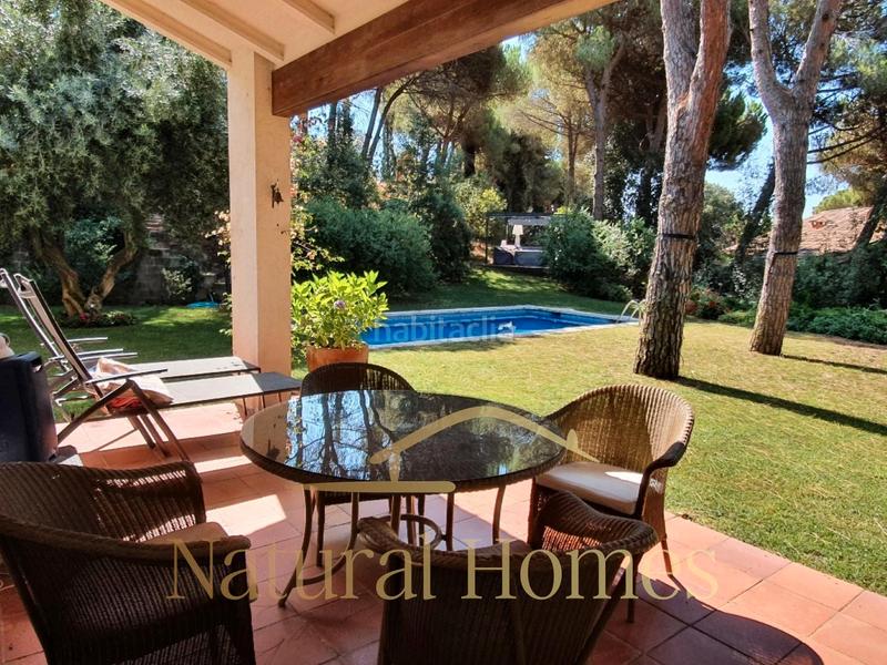 Foto 3a27d62b-de0b-48c6-8cbb-95ce4d7f2bf2. Rent chalet with fireplace heating parking pool in Sant Andreu de Llavaneres