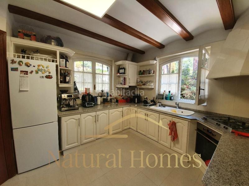 Foto f500b341-7919-4b51-9807-be2d20bef524. Rent chalet with fireplace heating parking pool in Sant Andreu de Llavaneres