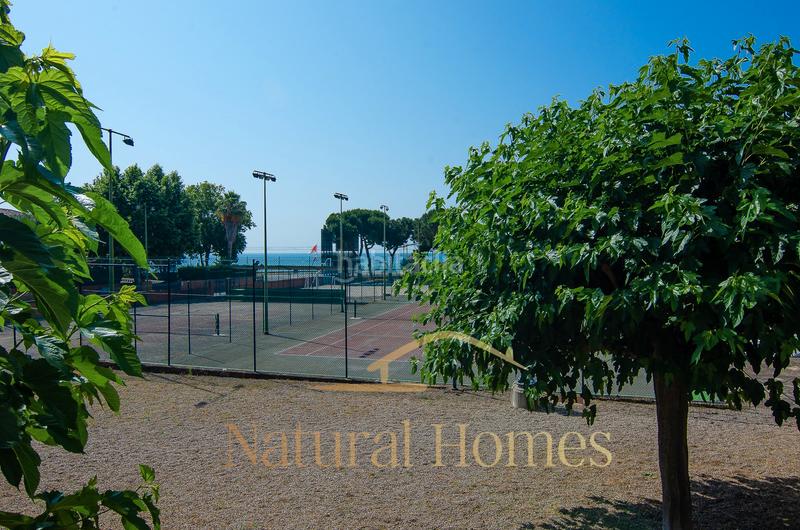 Foto cfa695e8-2ce6-455c-9c2d-be9c43bc99f4. Pis amb aparcament piscina a Sant Vicenç Platja Sant Vicenç de Montalt