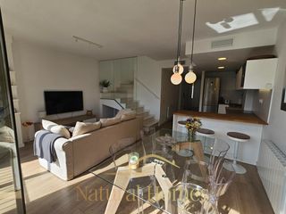 Rent Duplex in Carrer major 40. Fantástico dúplex en alquiler de verano en el centro de caldetas