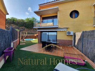 Location Maison jumelée à Sant Vicenç Platja. Casa a 3 vientos con piscina en sant vicenç de montalt