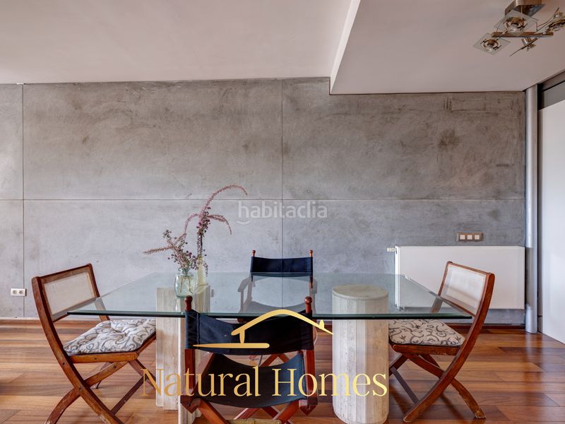 Foto 4d083487-ac62-401b-bb36-88bb3cb2ebb4. Casa adossada amb xemeneia calefacció aparcament piscina a Sant Andreu de Llavaneres