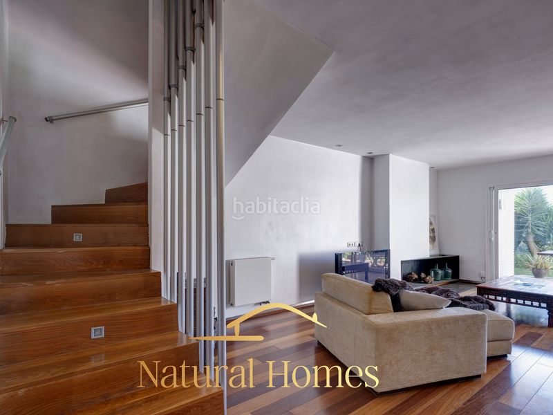 Foto d65a256a-0d86-418b-97e6-f0d5123a5ffb. Casa adossada amb xemeneia calefacció aparcament piscina a Sant Andreu de Llavaneres