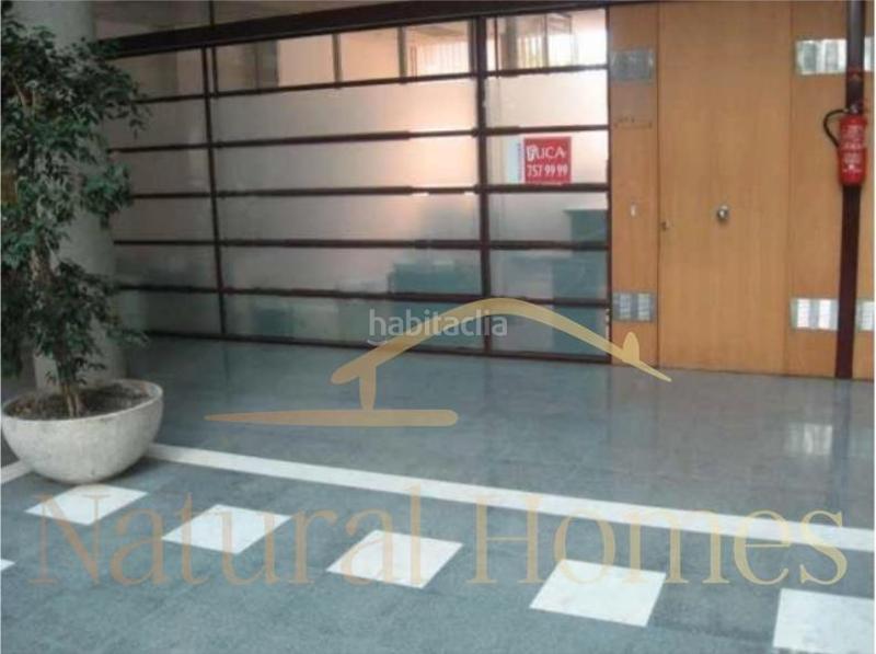Foto b49d8f3b-b81d-4892-91a0-5cd29e2a4e7d. Locale commerciale con riscaldamento in Pla d'en Boet Mataró