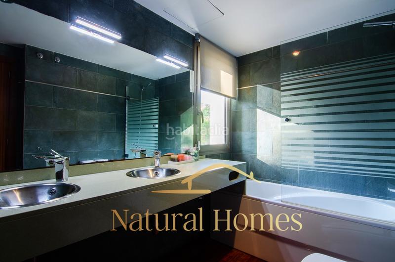 Foto 2b8372ca-9c9b-4979-9e40-710ec38bea8e. Xalet amb calefacció aparcament piscina a Urbanitzacions Arenys de Mar