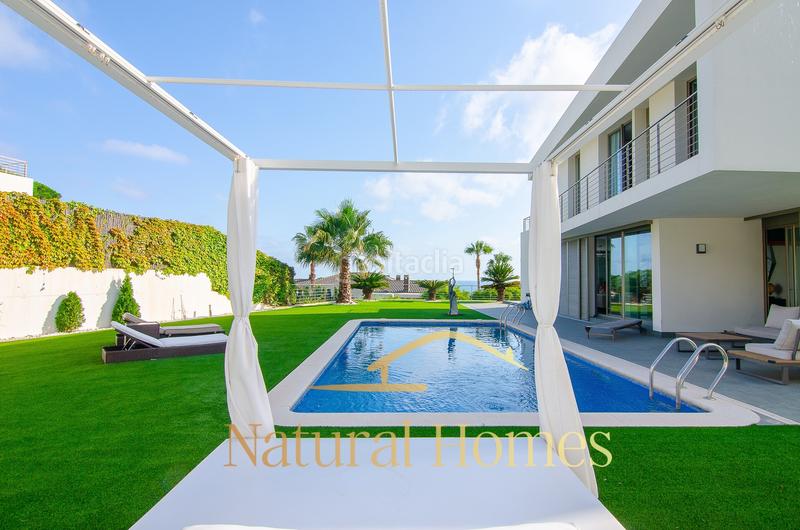 Foto ccefba8f-16dc-4dd3-9a0d-e3816533c093. Xalet amb calefacció aparcament piscina a Urbanitzacions Arenys de Mar