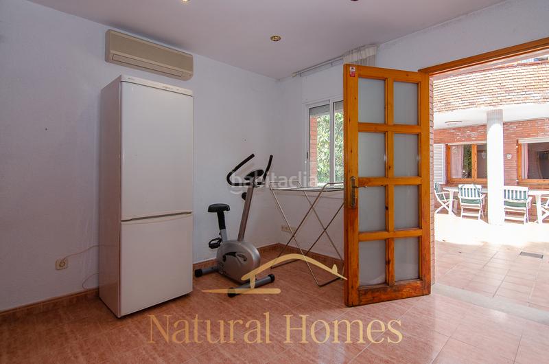 Foto a6aac693-c90a-418d-b3a5-58c2c3378777. Chalet avec cheminée parking piscine dans Arenys de Munt