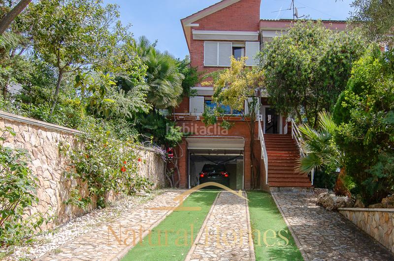 Foto af7ca3a7-86c2-49da-935c-4897c1811e2d. Chalet avec cheminée parking piscine dans Arenys de Munt