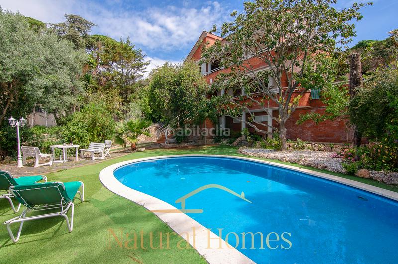 Foto c0f370bf-0c4e-451b-9b78-1e12f853688a. Chalet avec cheminée parking piscine dans Arenys de Munt