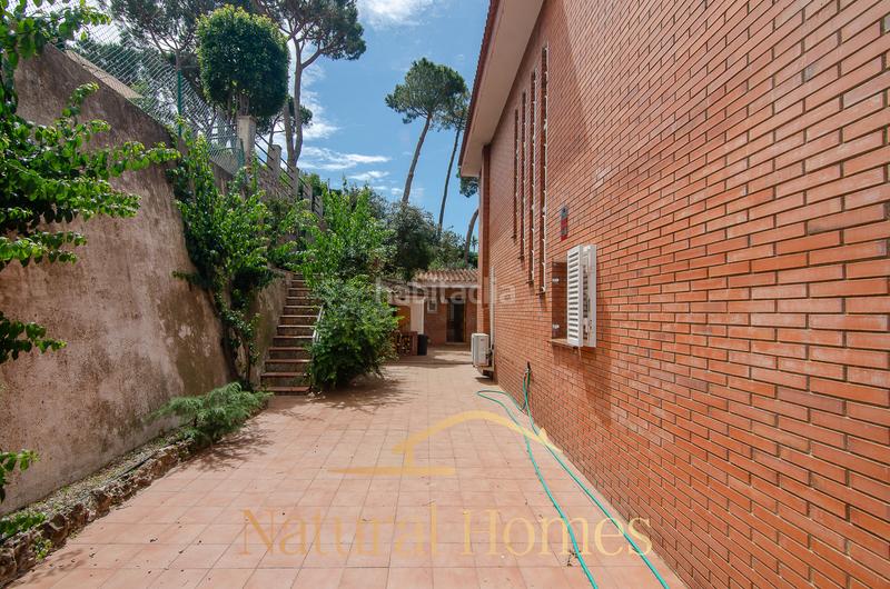 Foto c6d68591-fbf2-48d9-8212-682b071d58d7. Chalet avec cheminée parking piscine dans Arenys de Munt