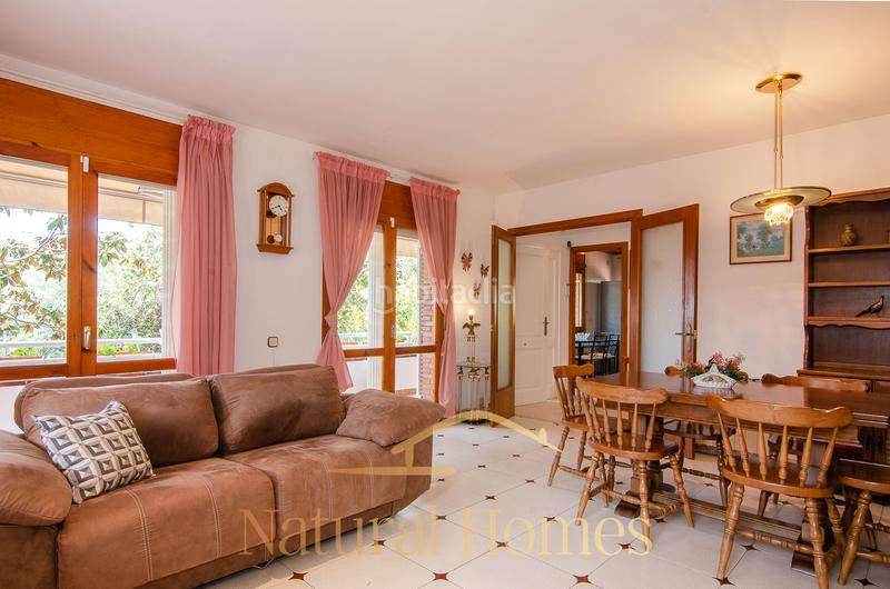 Foto cec4b240-4d43-492e-b89b-540aef619372. Chalet avec cheminée parking piscine dans Arenys de Munt