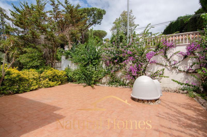 Foto fec7da9d-b34f-4920-bf81-90d780c6b76c. Chalet avec cheminée parking piscine dans Arenys de Munt