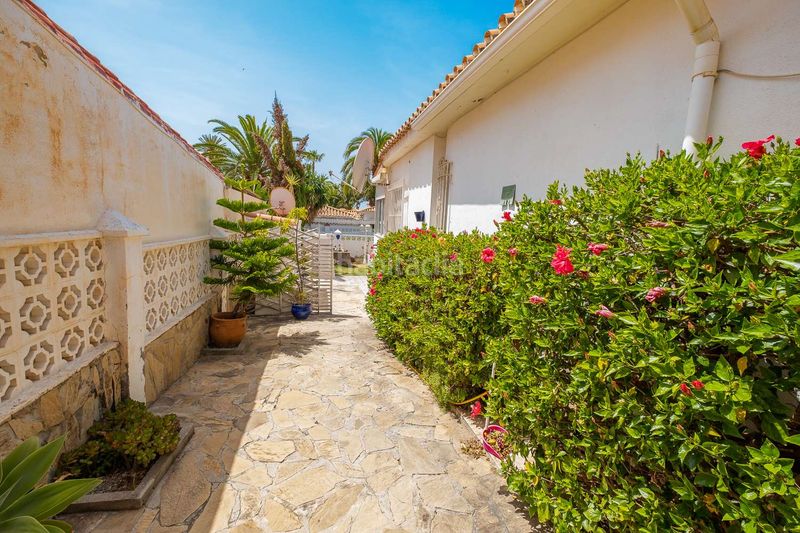 Foto acc49685-c5f0-45ca-95b1-837062856bbd. Casa aparellada a n/a a Centro Internacional Torrox