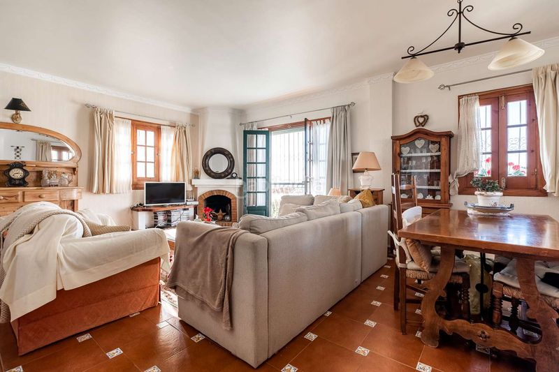 Foto 88df267b-cd8c-4b0e-84bd-badda593c35c. Maison dans Avda Pescia - Ctra de Frigiliana Nerja