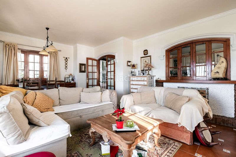 Foto dbb606cc-0630-4fd9-8194-c92e37014c7d. Maison dans Avda Pescia - Ctra de Frigiliana Nerja