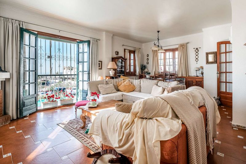Foto e1d4725f-5662-4957-abc0-4f27e7355d4c. Maison dans Avda Pescia - Ctra de Frigiliana Nerja
