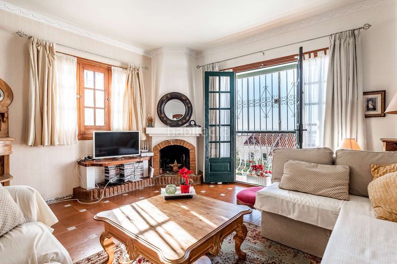 Foto ed8eca50-c85b-4714-8d8e-8928fb7ce063. Maison dans Avda Pescia - Ctra de Frigiliana Nerja