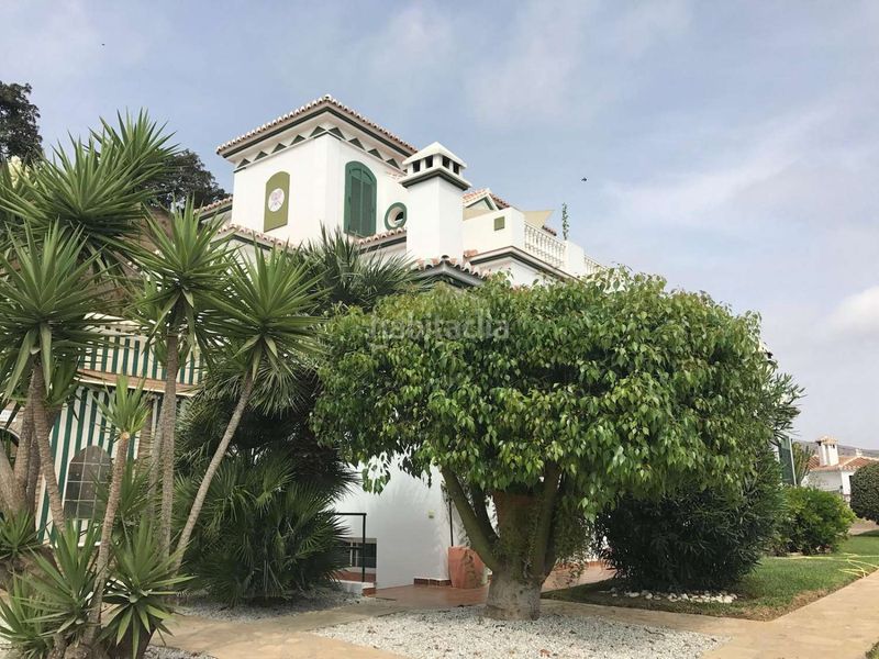 Foto 10c94d37-019f-4f8a-b3b8-f0b552d81aa0. Chalet avec chauffage piscine dans Urbanización Santa Rosa Torrox