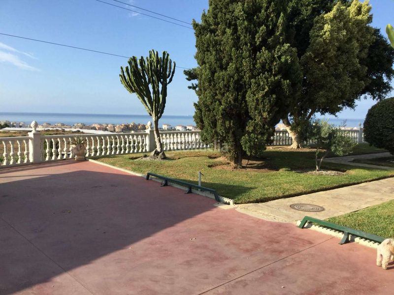 Foto f8dad373-d4c3-46a3-959e-04810ce529f6. Chalet avec chauffage piscine dans Urbanización Santa Rosa Torrox
