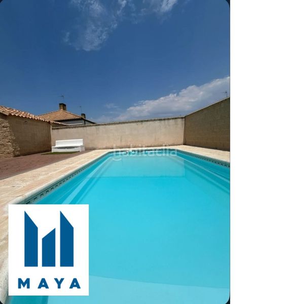 Foto 5c22acd9-2380-455f-ac5b-4843047c831d. Casa aparellada amb calefacció aparcament piscina a Escalona