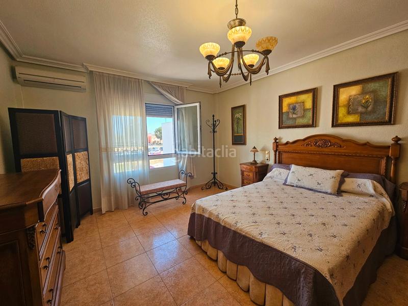 Foto 1e6d6fc6-0d79-4c74-8315-6384e2dd9742. Casa adossada a calle la lira 4 a Rojales