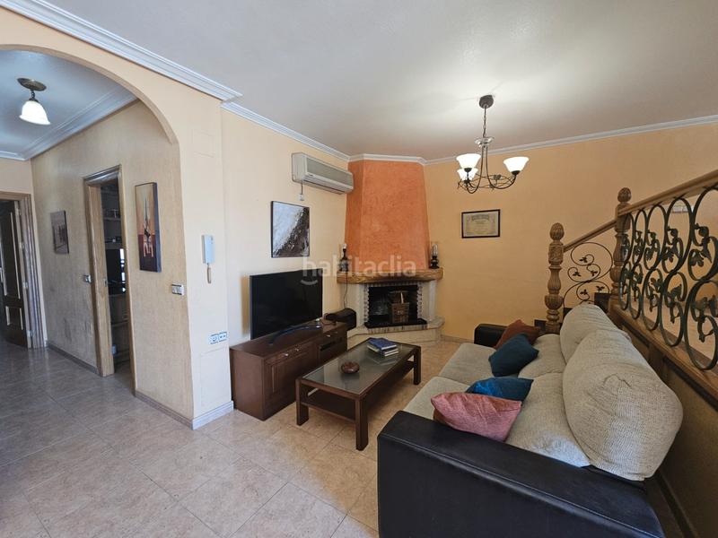 Foto 1fcb13ea-665a-4ce2-ac61-7fa01893d5b7. Casa adossada a calle la lira 4 a Rojales