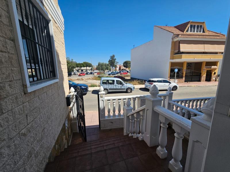 Foto 35f7bc97-963f-4a3c-bc89-41b8f22dcf54. Casa adossada a calle la lira 4 a Rojales