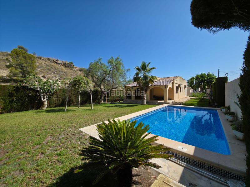 Foto 9fcbf76d-9596-4094-bcae-d36af7f39403. Chalet with parking pool in Pueblo Español-Coveta Fumá Campello (el)