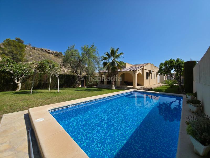 Foto b0749de2-2086-429b-8dc8-afb092703e64. Chalet with parking pool in Pueblo Español-Coveta Fumá Campello (el)