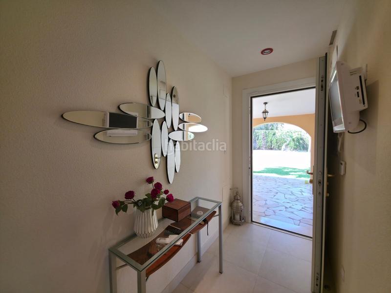 Foto cfcab50b-2721-4c43-ab74-1c207a9dd99d. Chalet with parking pool in Pueblo Español-Coveta Fumá Campello (el)