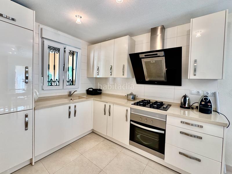 Foto e5e6b28a-4b1d-4225-8790-7314bfb9e7bb. Chalet with parking pool in Pueblo Español-Coveta Fumá Campello (el)