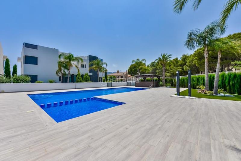 Foto 4e5cc7a7-54f7-4c83-85ad-53aed898272c. Location chalet avec parking piscine dans Manzanera-Tosal Calp