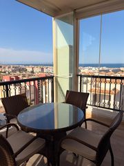 Pis a Los Secanos. Amplio apartamento con vistas al mar en guardamar