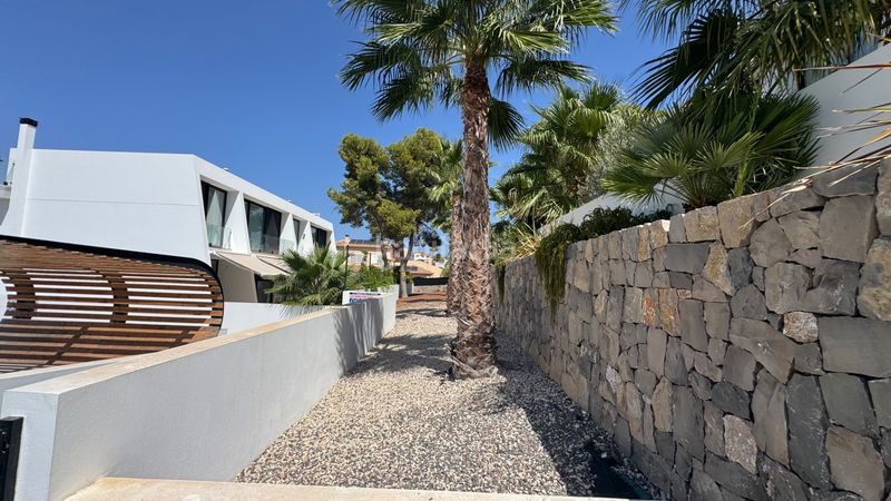 Foto d8505a88-1d6c-4922-be6f-49bc2674e471. Miete doppelhaus mit parking pool in Marisol Park - Ortembach - Los Almendros Calp