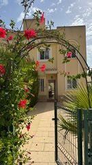 Duplex à Maryvilla. Bungalow en calpe con gran terraza, solárium y piscina comunitar