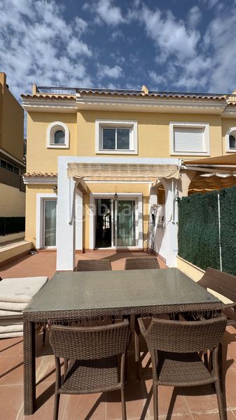Foto c03f73a3-15ab-4170-a096-4c503c810504. Duplex with parking pool in Maryvilla Calp