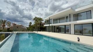 Xalet a La Caleta - La Calalga - Les Bassetes. Exclusiva villa de 5 dormitorios en calpe