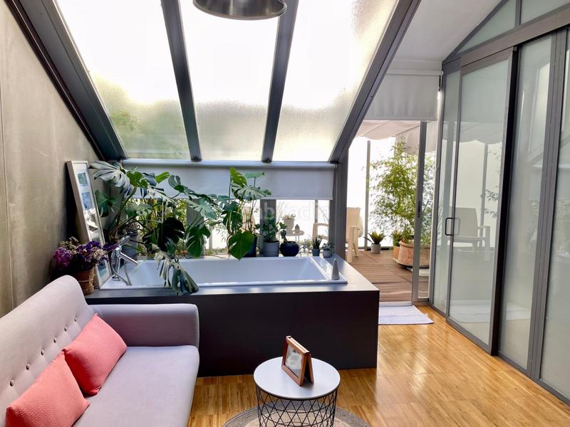 Foto d0f8d25b-72a8-40d1-9be5-d5617ae029a6. Zweistöckige wohnung mit heizung in Guindalera Madrid