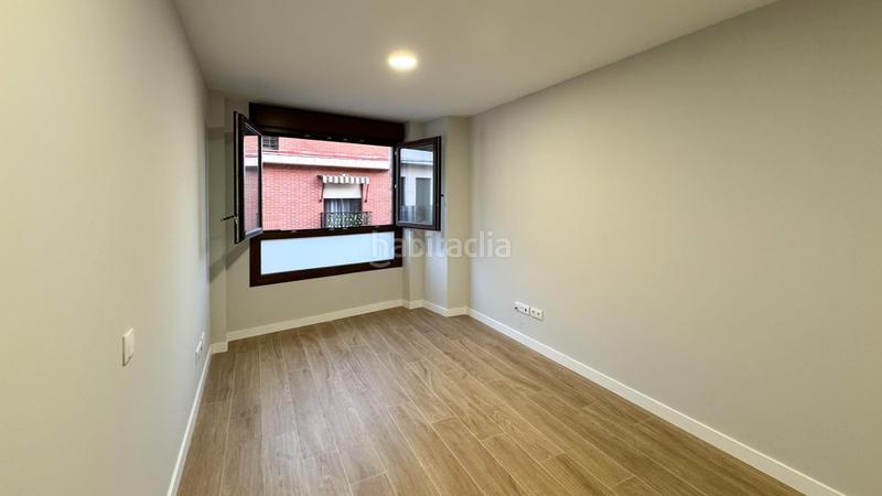 Foto 33d8d41d-bbca-48ab-8586-c46c98170a5e. Lloguer apartament amb calefacció aparcament a Valdeacederas Madrid