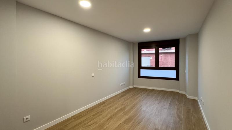 Foto 8d835d89-13a6-49e3-b263-8231ef5c39c4. Lloguer apartament amb calefacció aparcament a Valdeacederas Madrid