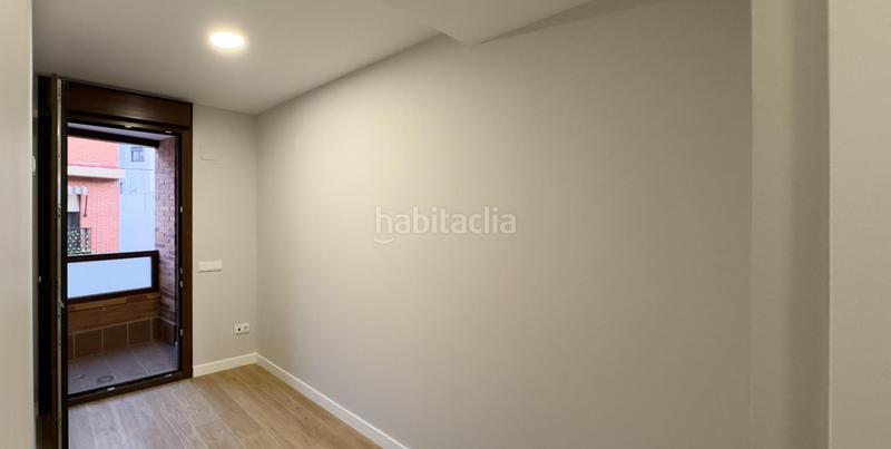 Foto ecd49d4e-c449-4af9-bb8d-7e53336f4171. Lloguer apartament amb calefacció aparcament a Valdeacederas Madrid