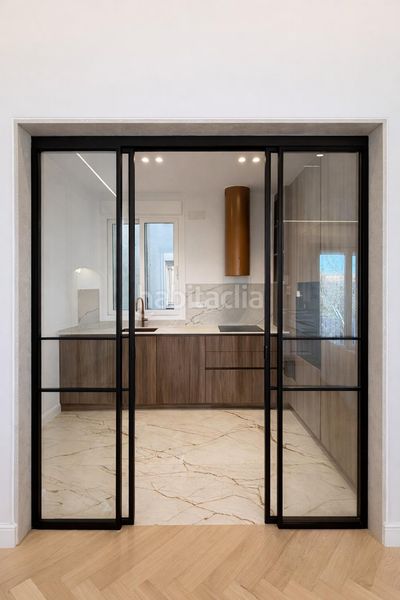 Foto 8d3f9060-9848-49c2-b153-45e0c62c943e. Pis a calle calle francisco silvela 5 a Lista Madrid