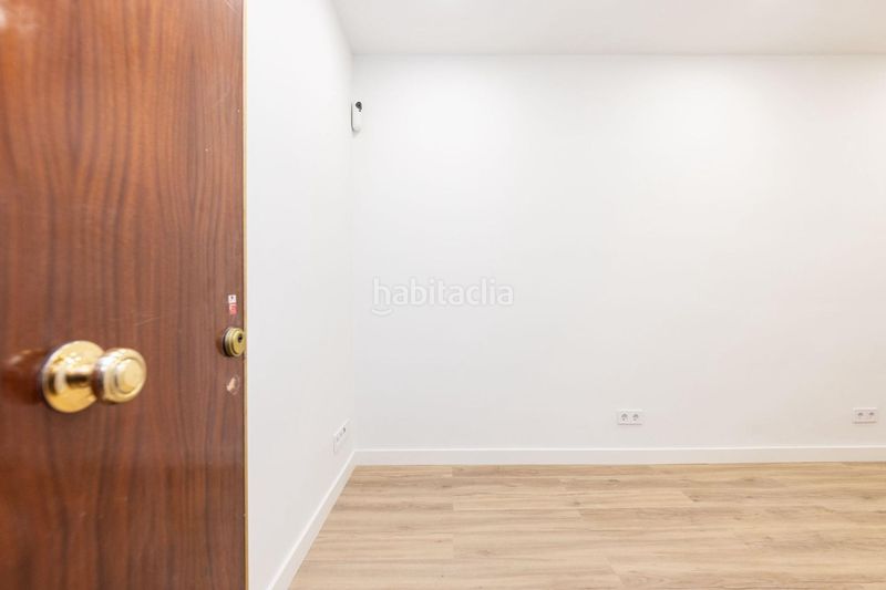 Foto 1db71d6f-f3a4-46bc-a8c5-ac6dd305d5ee. Location studio dans Valdeacederas Madrid