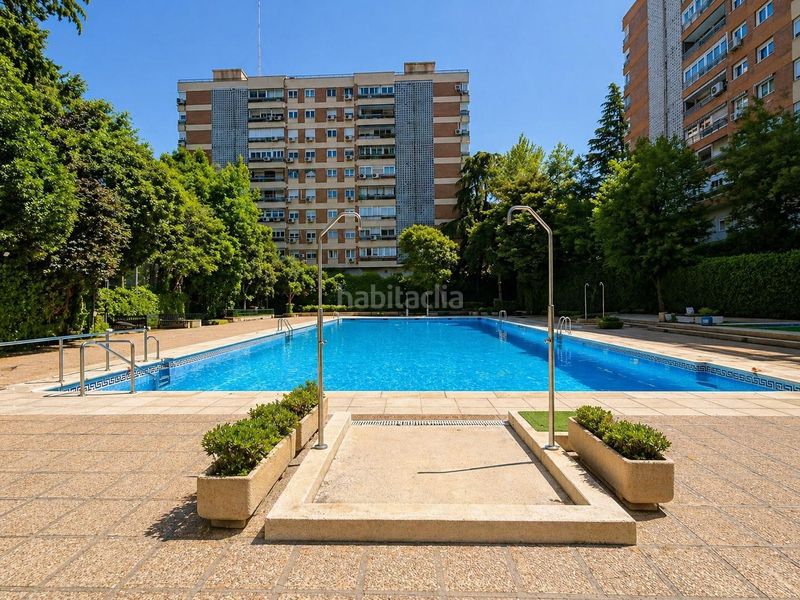 Foto 7aebe188-619a-467e-8da0-d2d3e4c9a8f2. Pis amb piscina a Colina Madrid