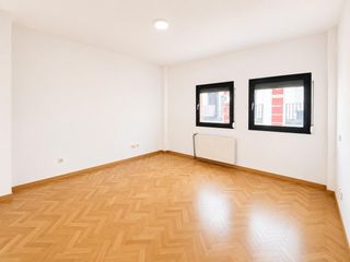 Studiowohnung  Calle calle abades. Estudio exterior, luminoso y con mucho encanto junto a la latina
