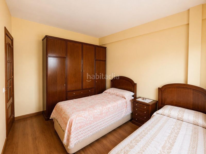 Foto ce643c97-da15-4d1d-ba74-a9460a8c4520. Pis a calle antonio toledano 7 a Fuente del Berro Madrid