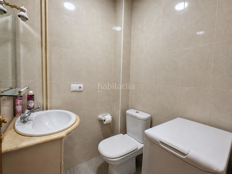 Foto d52e2829-6b41-46fd-b1e0-dbdd3403952e. Pis a calle antonio toledano 7 a Fuente del Berro Madrid