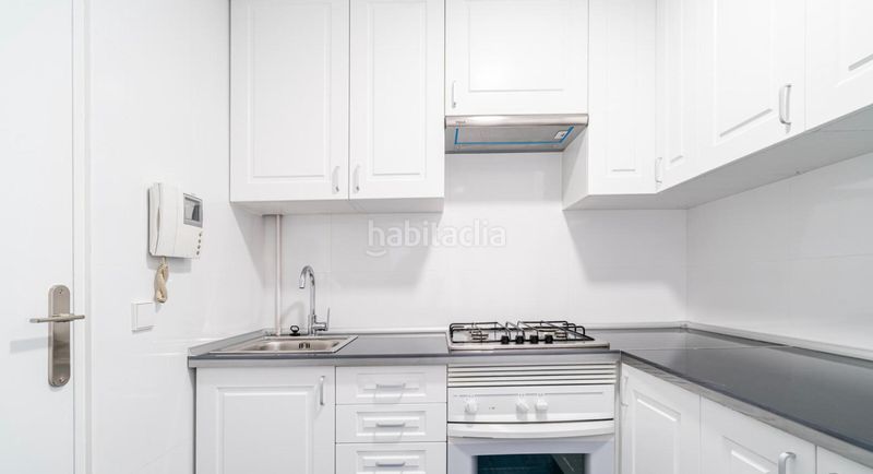 Foto 4c65607f-f98e-4345-89f7-66be75e86bbb. Rent flat with heating in Fuente del Berro Madrid