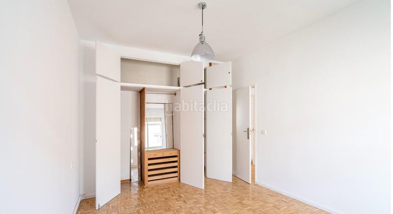 Foto 7f35f052-c715-40fa-9de1-a04bb71a4fc9. Rent flat with heating in Fuente del Berro Madrid